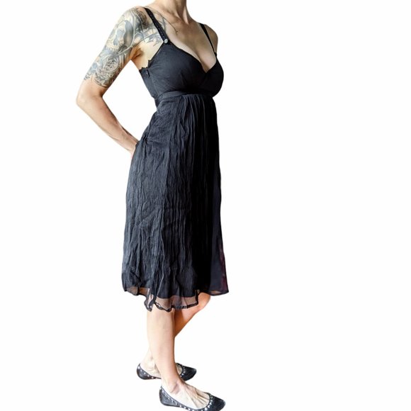 Black silk crepe sleeveless cross heart dress with empire waist - Picture 6 of 13